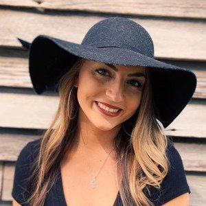 Meet your Posher, Brooke